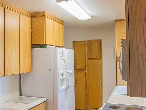 5th image of 1010 Mary Anne Dr