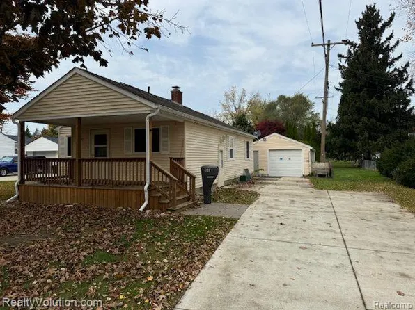 120 Titus St, Imlay City, MI 48444
