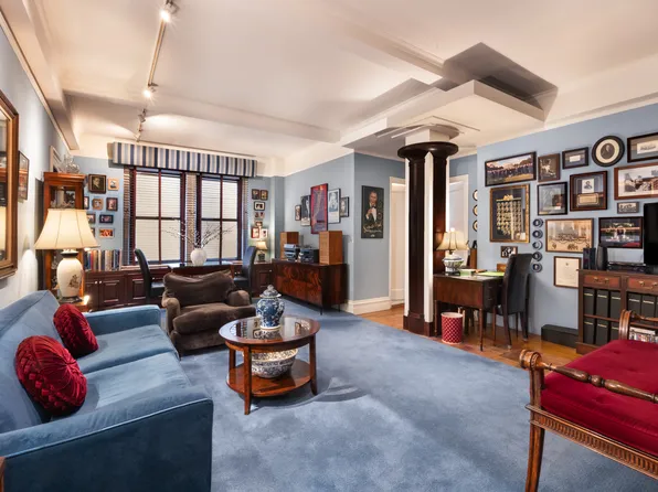 135 East 74th Street image 1 of 6