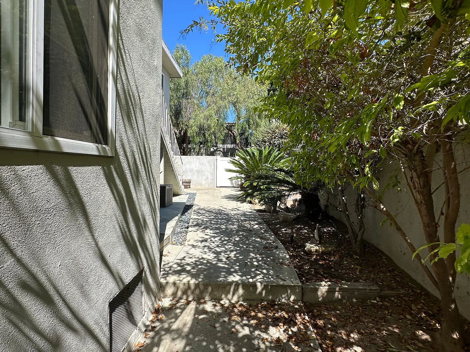 2 bed, 925 sqft, $2,995 — Photo 2