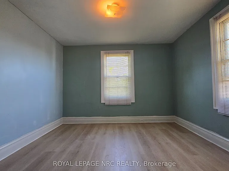 4425 Hiram St — Photo 15