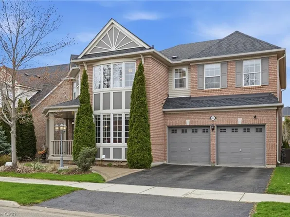 2295 Glazebrook Cir, Oakville, ON L6M 5B5