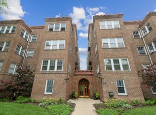 719 Emerson St APT 2E, Evanston, IL 60201