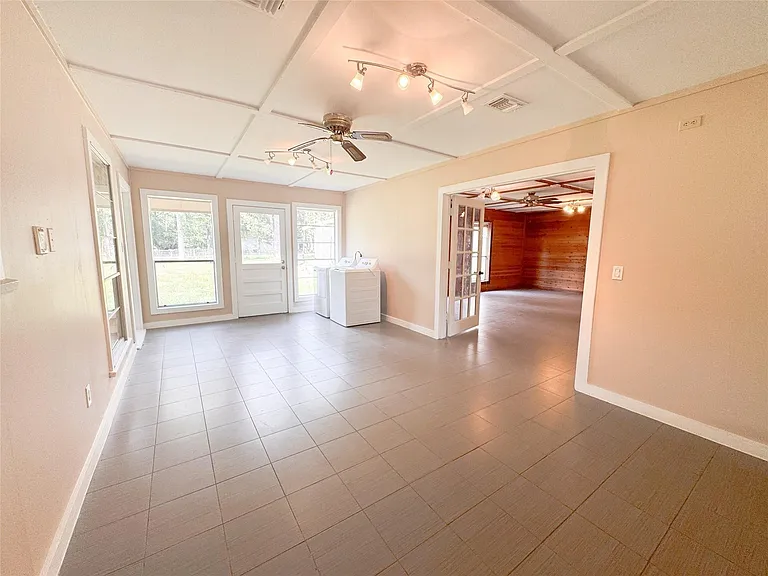 15331 Lake Lamond Rd — Photo 8