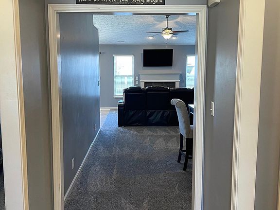 4th image of 4083 Druze Ave