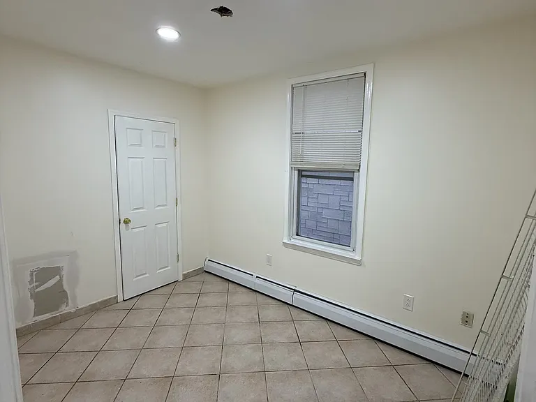 75 W 18th St #1 — Photo 8