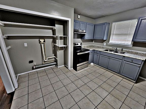 5th image of 4510 Foster Ave SW #14