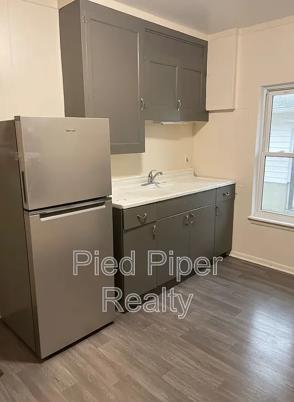 2 bed, 1.0 bath, 962 sqft, $1,495 — Photo 3