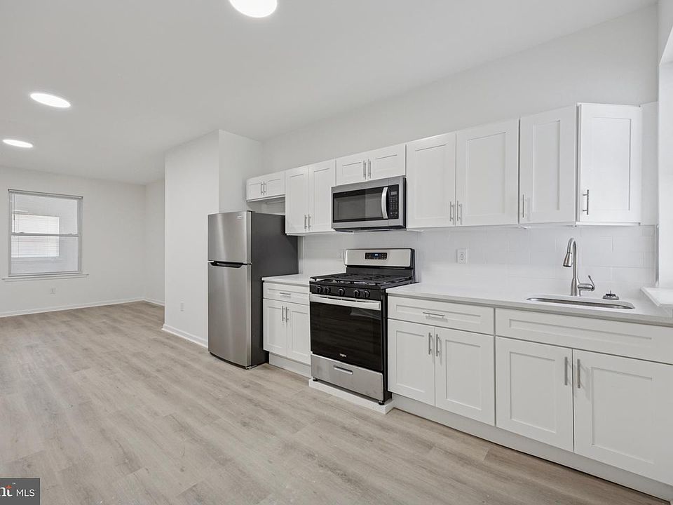 2nd image of 1234 W Sergeant St