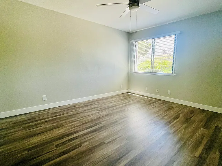 2209 Judson St #11B — Photo 11