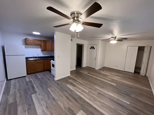 411 E Osborn St, Sparta, IL