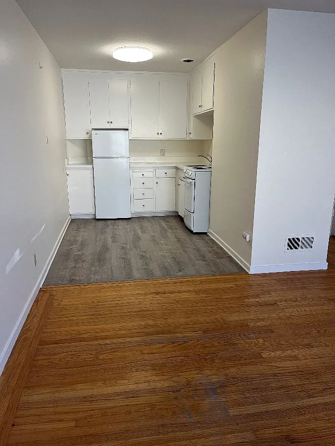 Studio, 350 sqft, $2,195 — Photo 2
