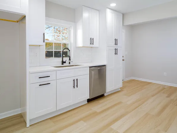 104 Rencher St, Hillsborough, NC 27278