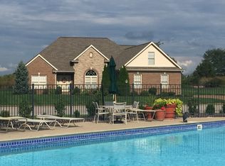 2275 Long Cove Cir, Newburgh, IN 47630