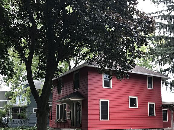 4th image of 510 Lake St