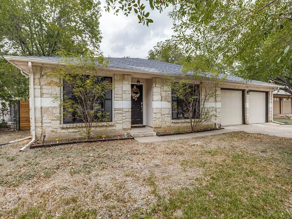 1006 Rolling Green Dr