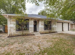 1006 Rolling Green Dr, Round Rock, TX 78664
