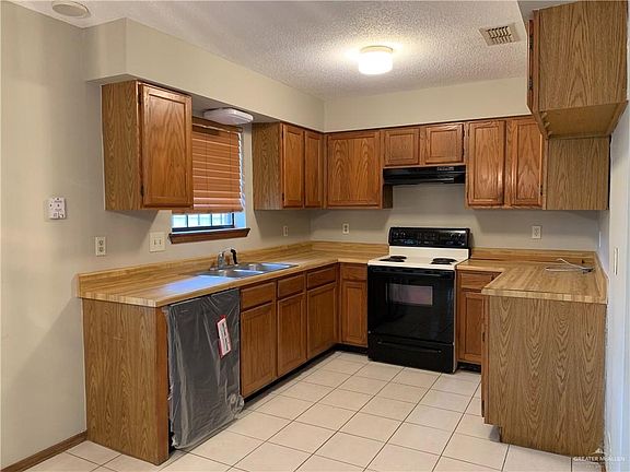 4th image of 2031 Umar Ave