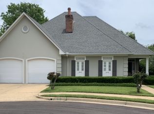 32 Autumn Hill Pl, Jackson, MS 39211