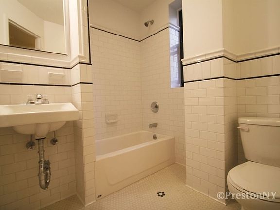 4th image of 209 E 29th St APT 8