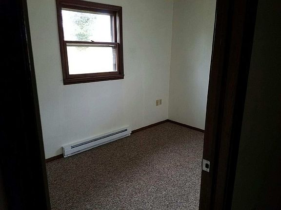 4th image of 2024 S Miller St APT 2