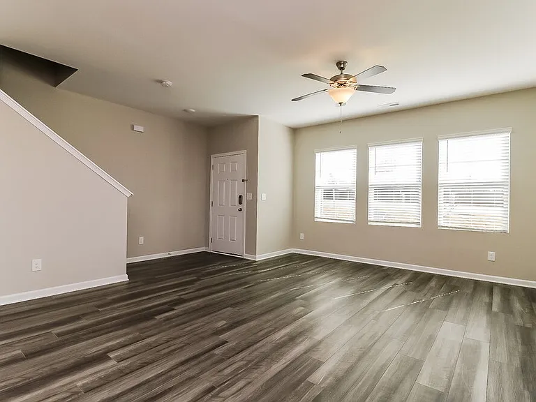 546 Wendell Falls Pkwy — Photo 6