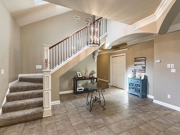 3rd image of 2941 Waterside Way