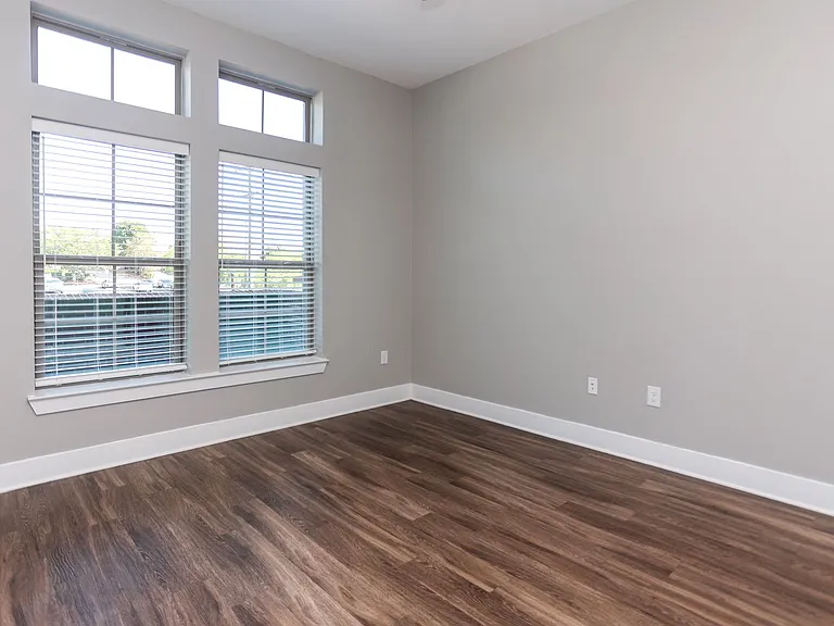 Mill One Apartments — Photo 36
