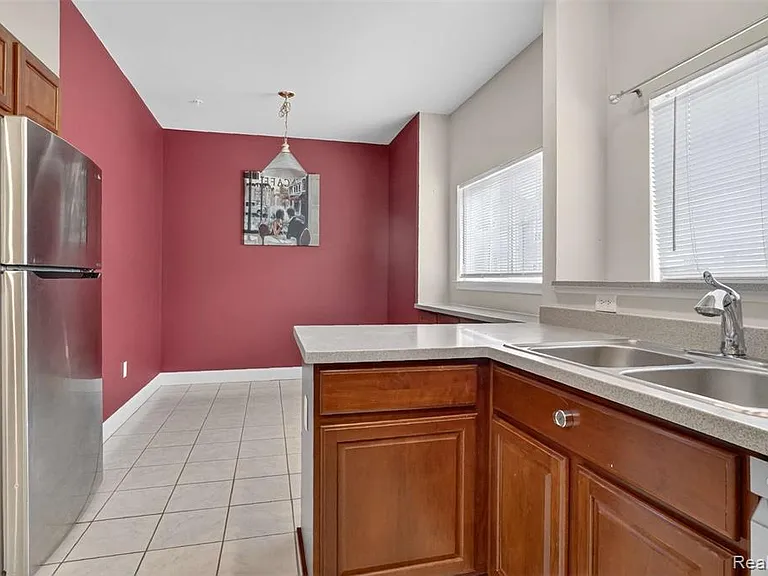 22680 Goddard Rd — Photo 19