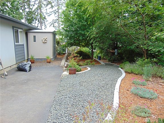 4th image of 111 E Orchard Ln