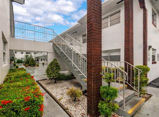 2826 Van Buren St APT 2, Hollywood, FL 33020