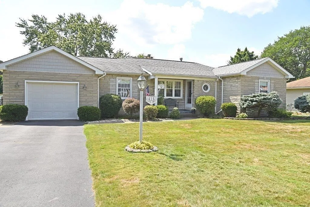 415 Victory Dr photo 1