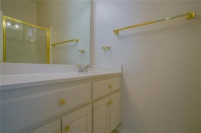 320 Twin Creek Dr — Photo 22