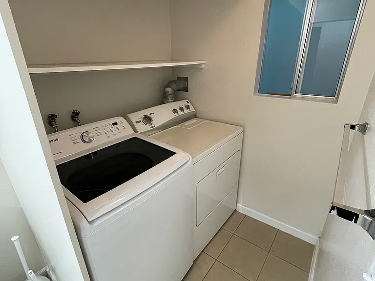 20905 NE 8th Pl — Photo 12
