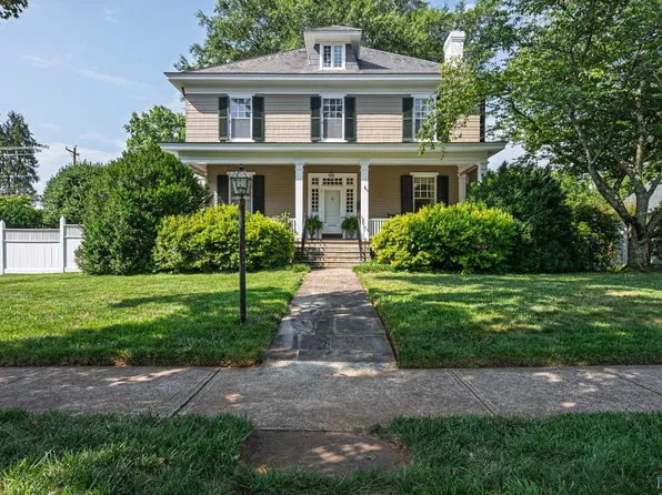 3889 Peakland Pl, Lynchburg, VA 24503