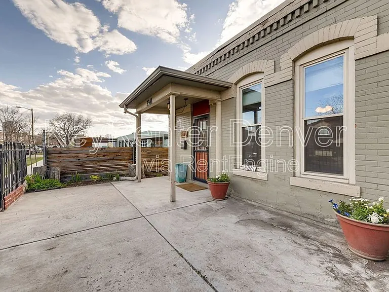 3341 Lawrence St — Photo 2