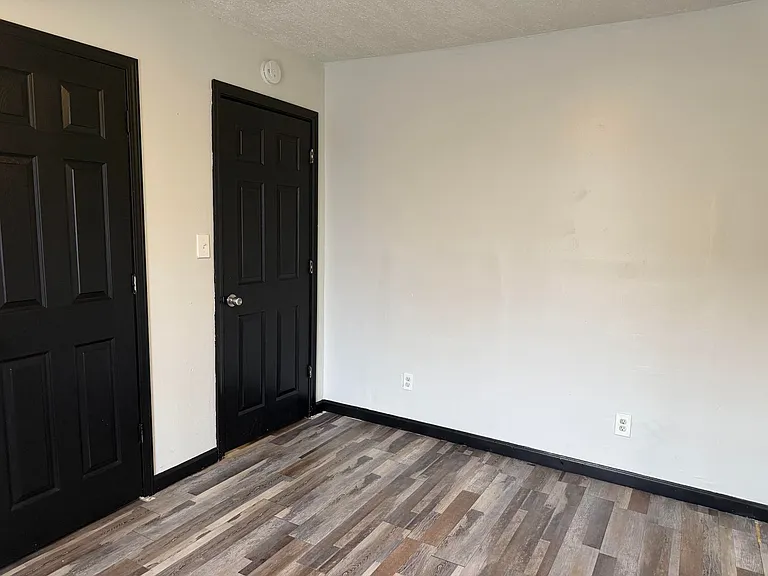 495 Emerson St — Photo 9