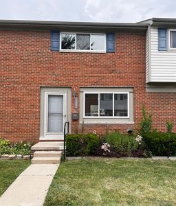 25661 Salem St Unit 95, Roseville, MI, 48066