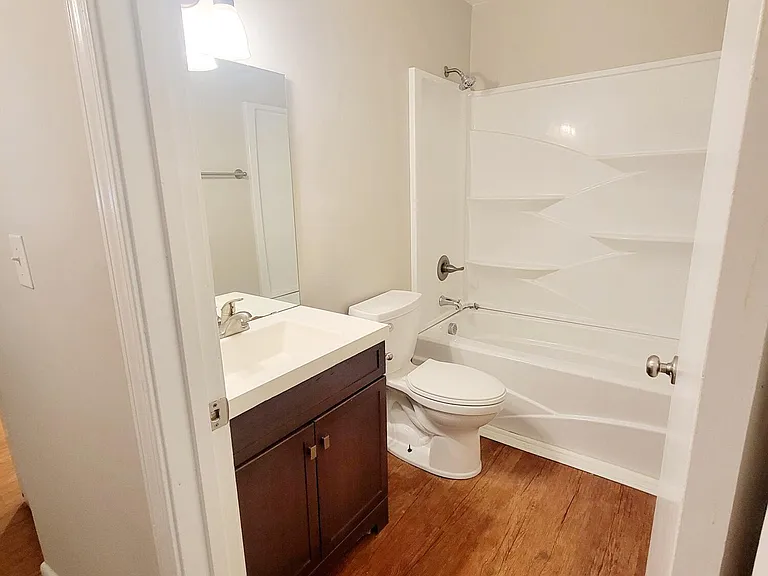 1422 Scales St #G — Photo 10