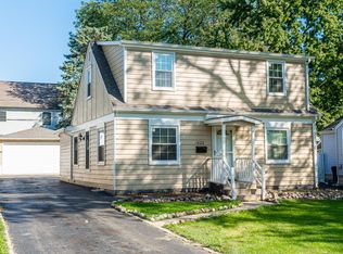 1222 N Webster St, Naperville, IL 60563