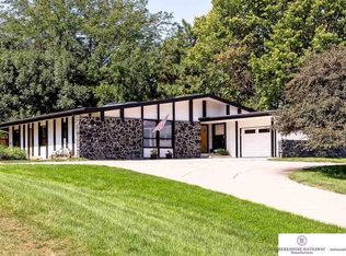 3120 S 98th St, Omaha, NE 68124