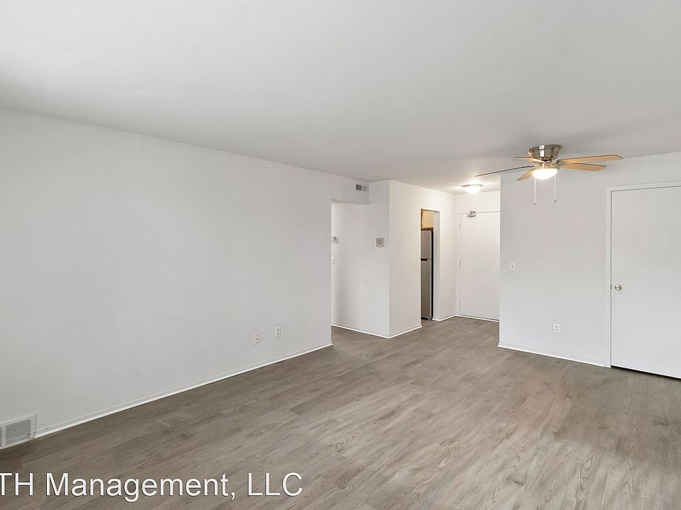 River Valley Apartments 31600 W Nine Mile Rd Farmington Hills MI Zillow