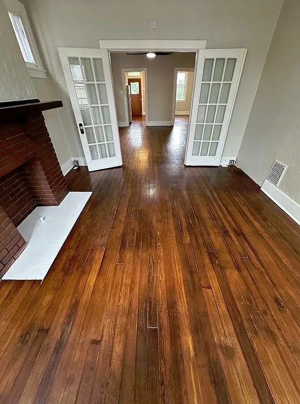 1212 Holmes Street - 2 — Photo 2