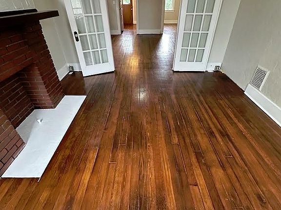 2nd image of 1212 Holmes St Floor 2