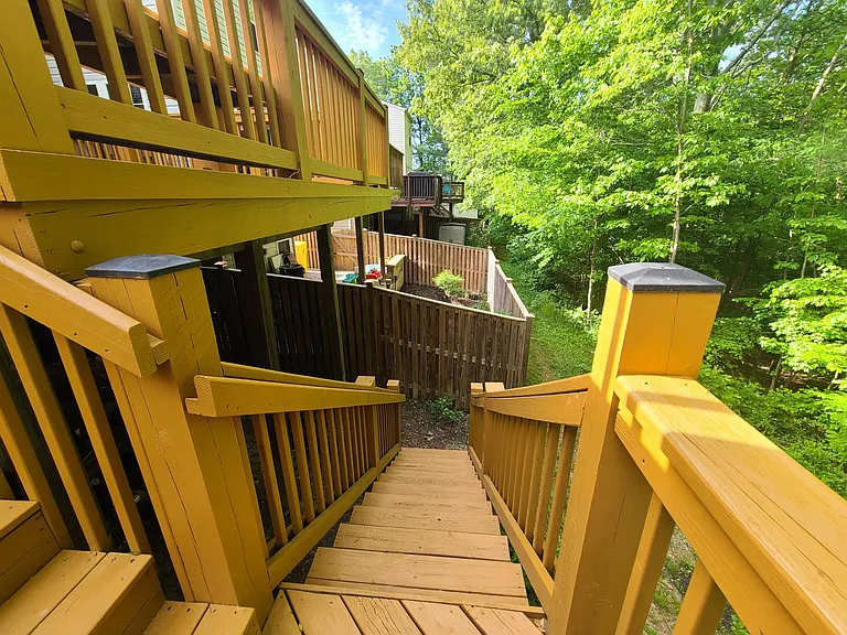 2718 Thornbrook Ct — Photo 13