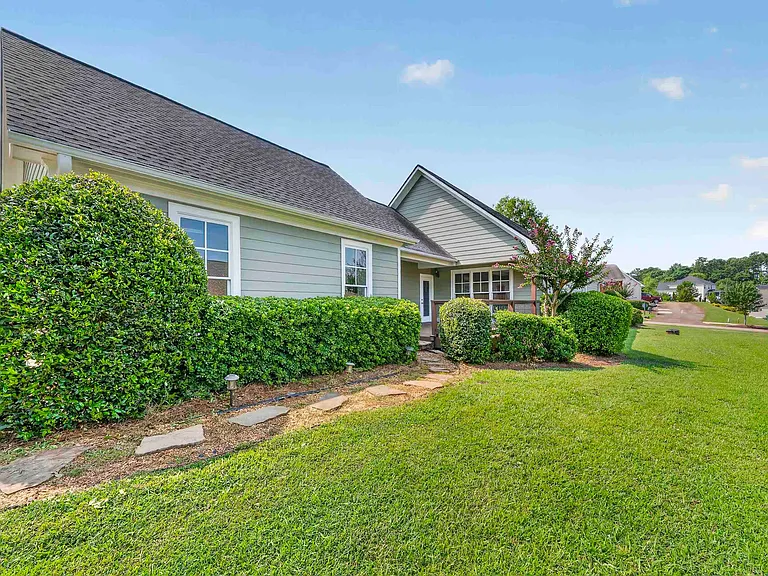1081 Carriage Ridge Dr — Photo 6