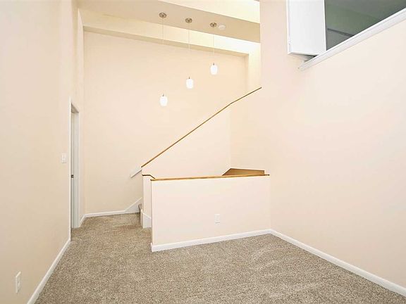 4th image of 1542 Birnam Dr