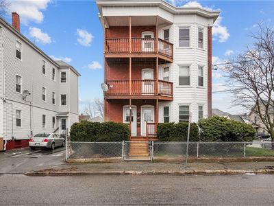 173 Kenyon Ave, Pawtucket, RI, 02861