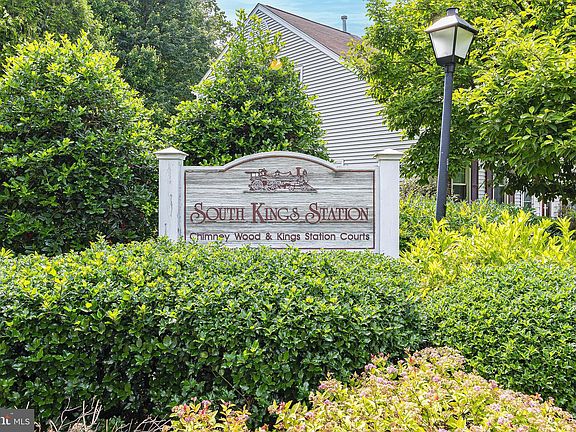 4th image of 6356 Chimney Wood Ct
