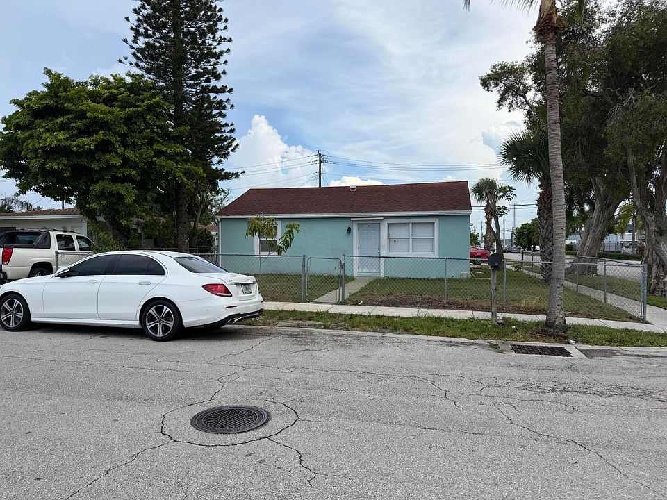 1st image of 442 Winters St